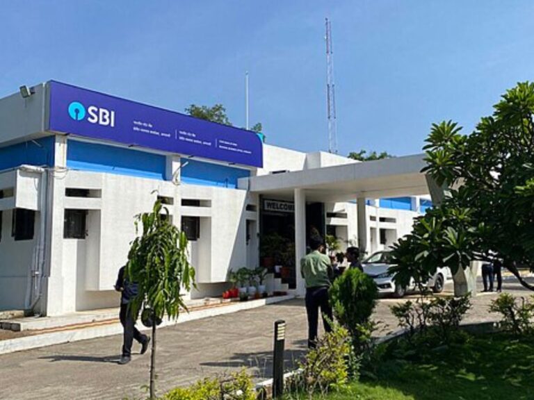 SBI clerk mains admit card